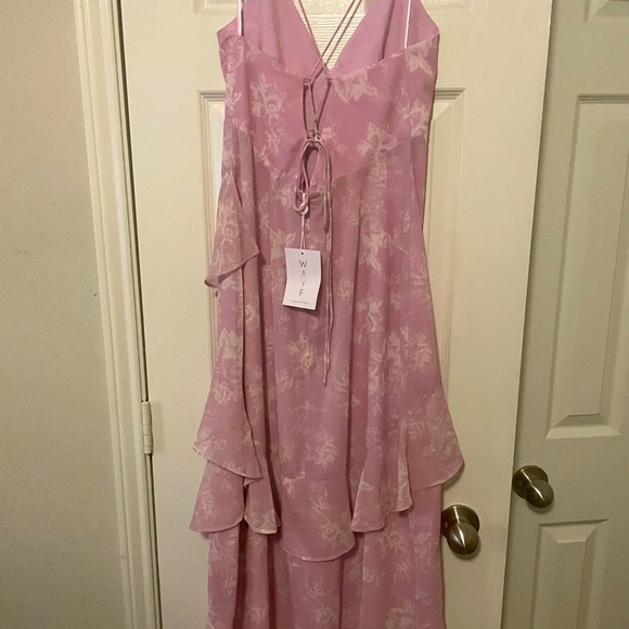 WAYF NWT Open back Ruffle Hem Midi Dress in BlushToile Brand New Size S - Picture 4 of 6